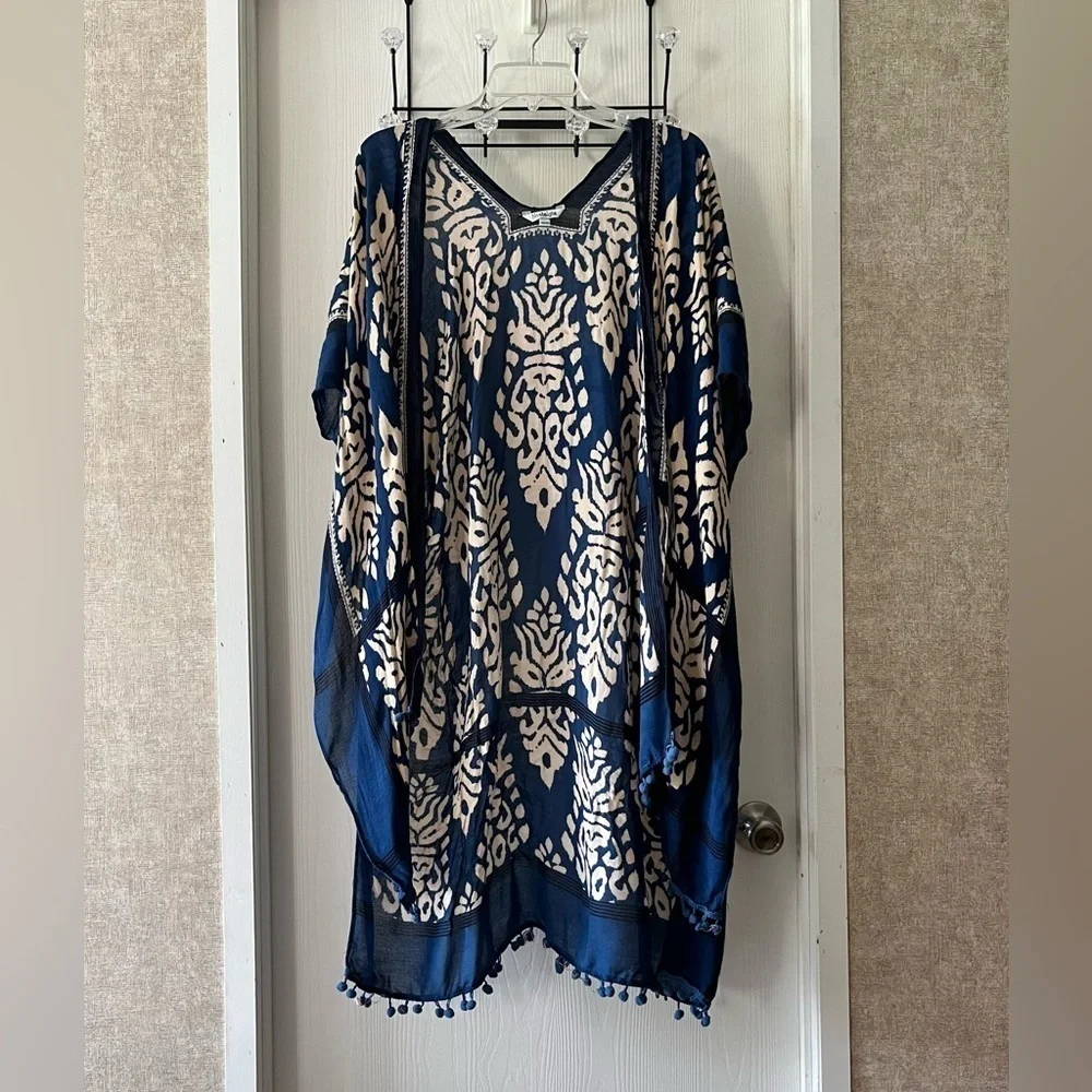 Nostalgia Navy and Beige Patterned Cover Wrap